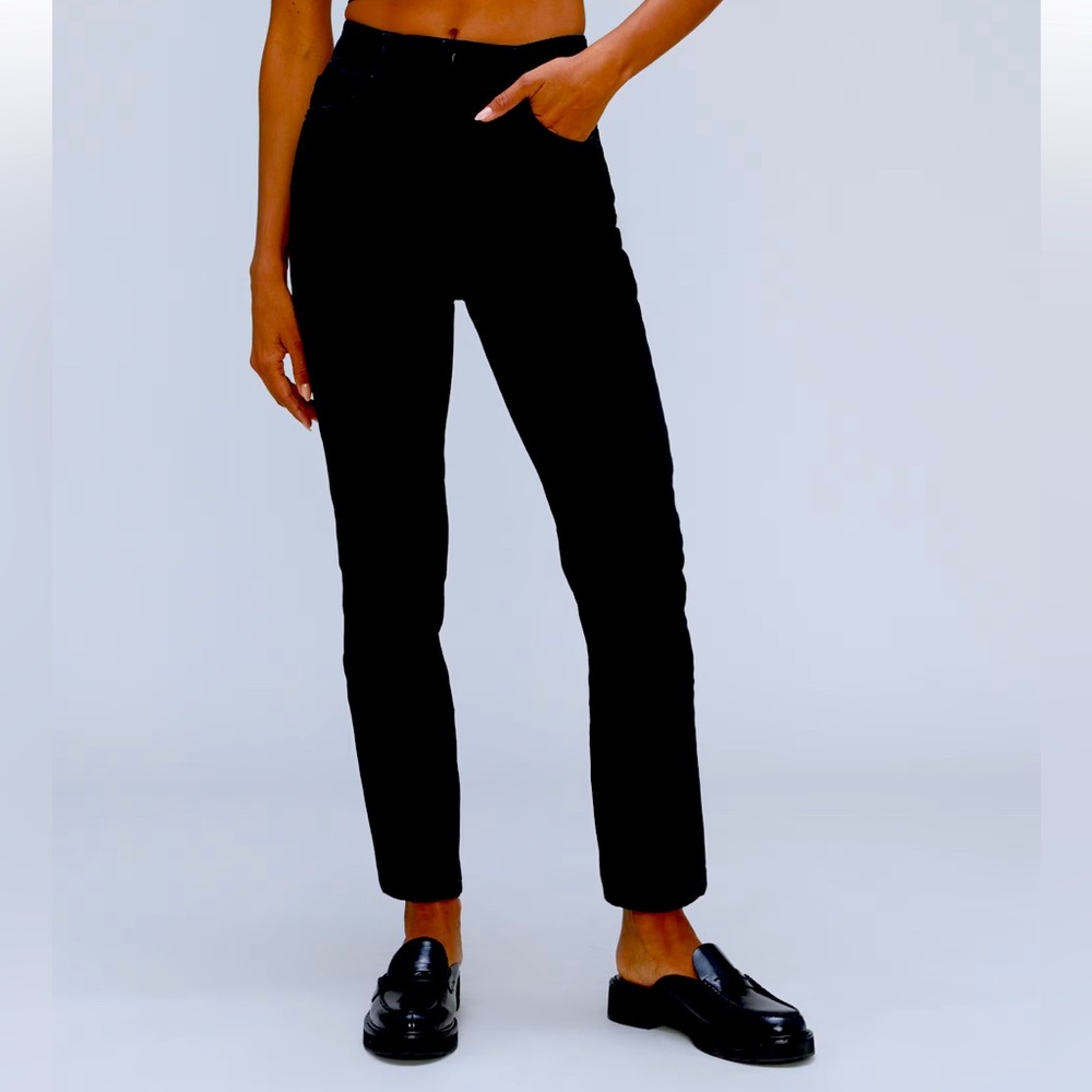 NWT Everlane Original Cheeky Jean in Black